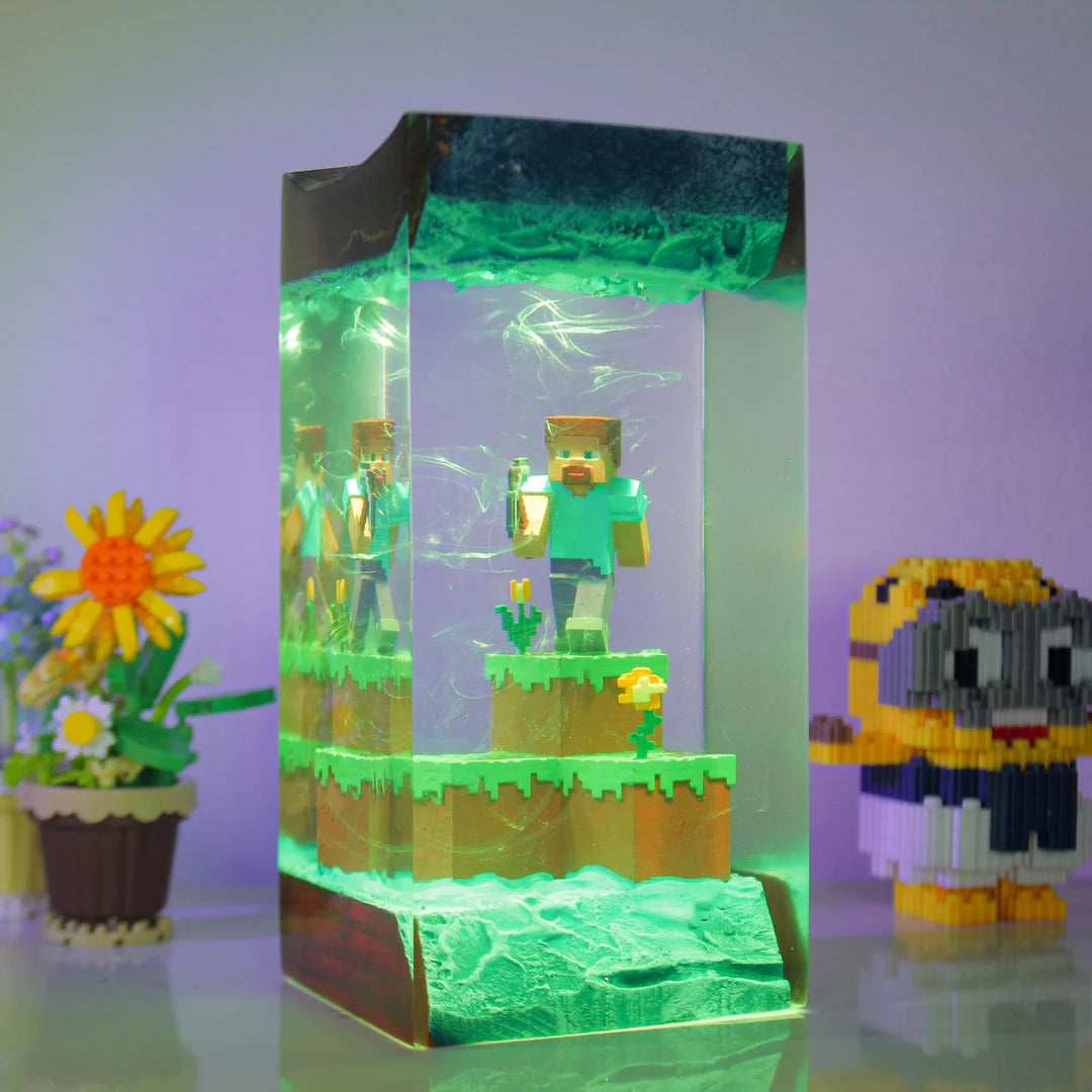 Steve Resin Lamp